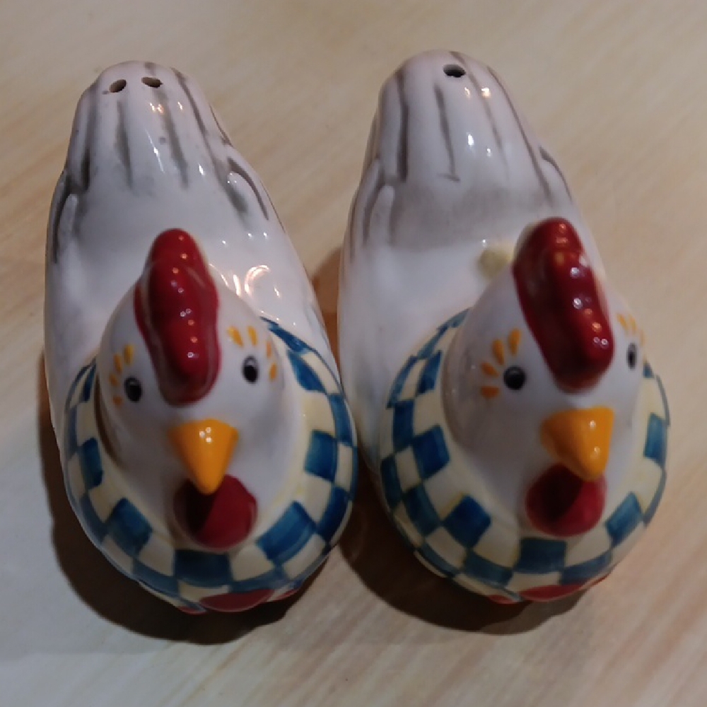 HEN Ceramic salt & Pepper